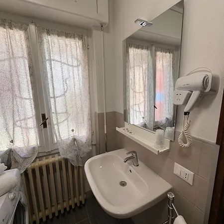 La Dell'oreste Mini-hôtel 3*